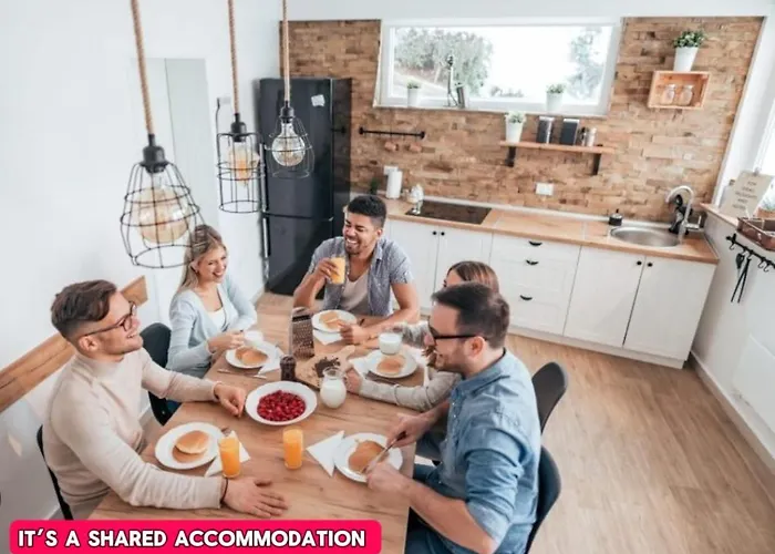 Проживание в семье *ra26s* For Your Relaxed & Cosy + Free Parking + Free Fast Wifi *