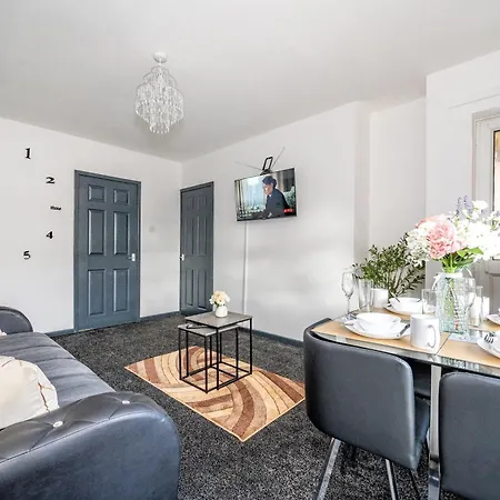 Privat bolig *ra26s* For Your Relaxed & Cosy + Free Parking + Free Fast Wifi *